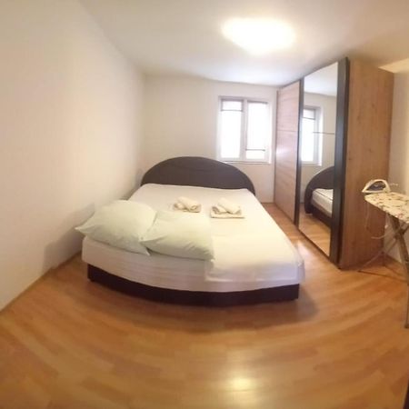 Apartman Naomi Bibinje Eksteriør billede